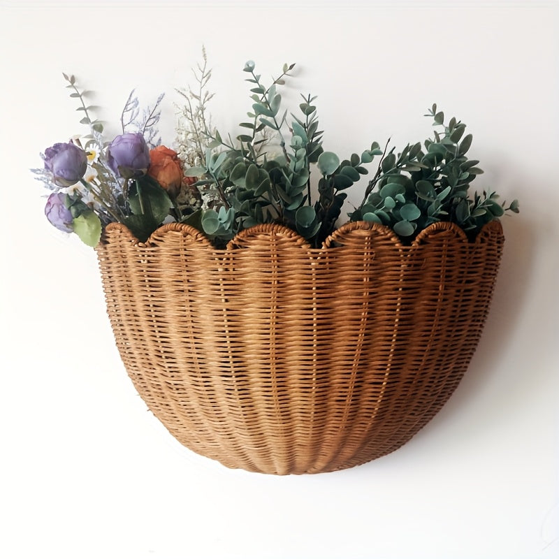 Scallop-Edged Woven Wall Basket - Original Handcrafted Decor Hanging Decorative Basket with Scallop-Edged Weave. Made from Non-Splintering Rattan Material. Ideal for Home Decor in Courtyards, Living Rooms, And Bedrooms