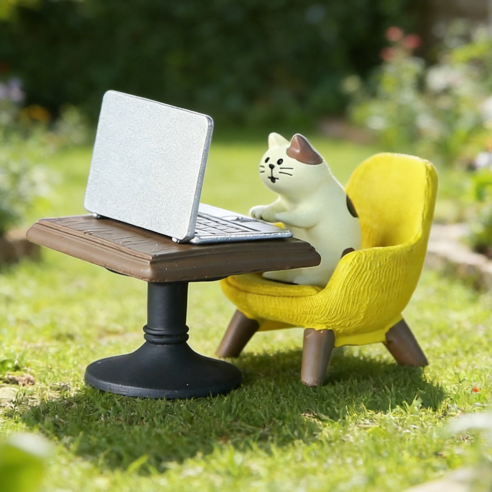Cute Resin Cat Figurine Statue - Outdoor Garden Decor Suitable for Garden,, Balcony Decoration with Kitten Statue, -Themed Ornament for, Shelves, or Gift for Cat Lovers