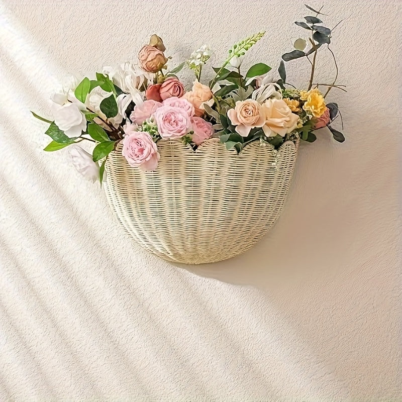 Scallop-Edged Woven Wall Basket - Original Handcrafted Decor Hanging Decorative Basket with Scallop-Edged Weave. Made from Non-Splintering Rattan Material. Ideal for Home Decor in Courtyards, Living Rooms, And Bedrooms
