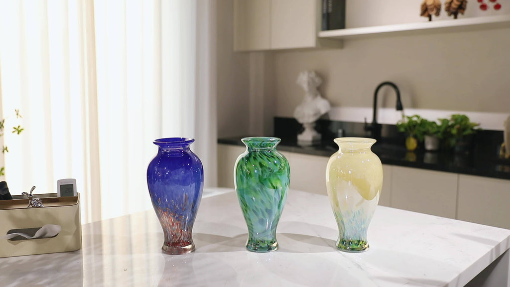 Green | Handmade Handmade Green Glass 1pc Vase | Beautiful Spring Flower Arrangement Container, Wide Mouth Vase | Unique Gift for Mothers And Sisters, Suitable for Central Table Decoration, Living Room Or Wedding Decoration