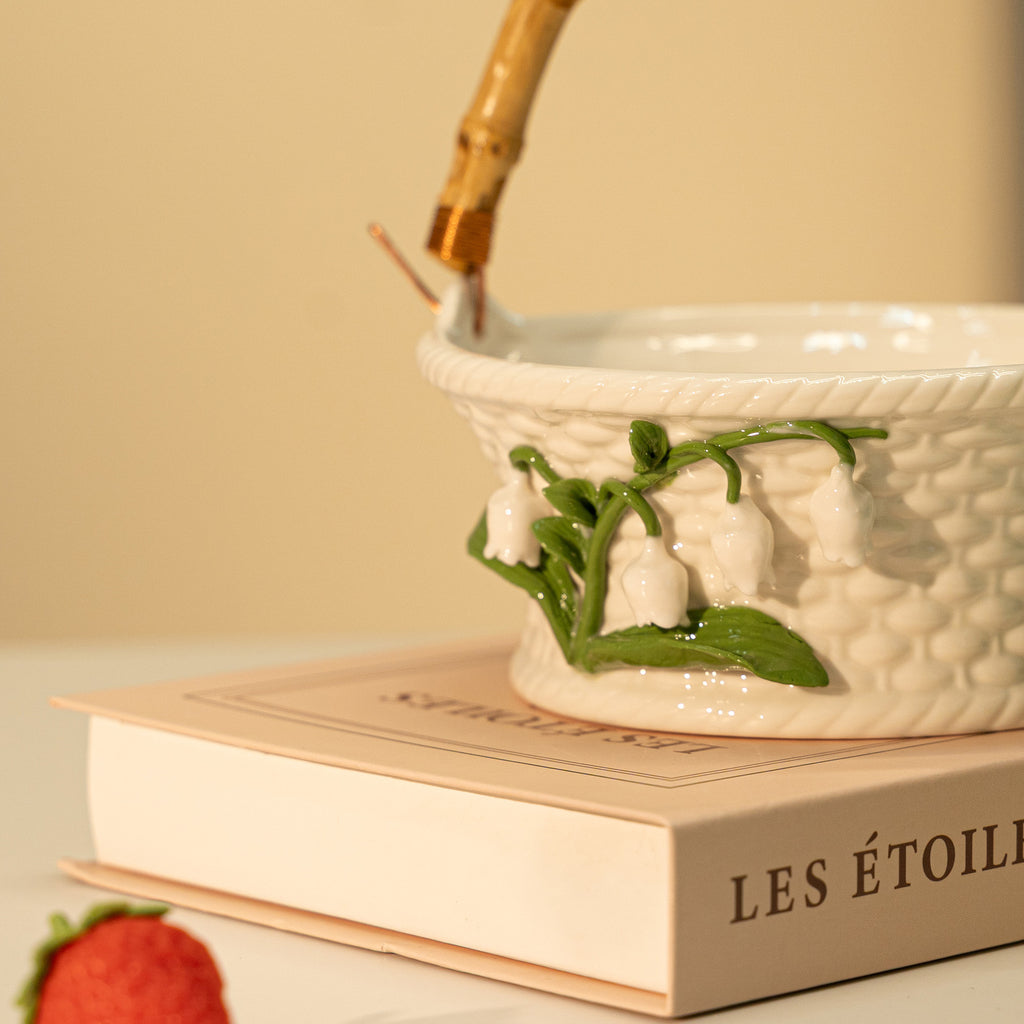 Creative Ceramic Lily of The Valley Handheld Basket, Fruit Basket, Living Room Home Desktop Display Tray, Snack Tray, Storage Basket, Shelf Baskets